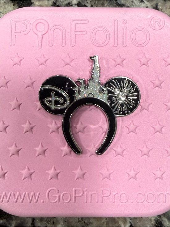 Disney Jewelry - WDW - 2025 Wave A- Cinderella Castle Super Chaser Hidden Mickey Pin